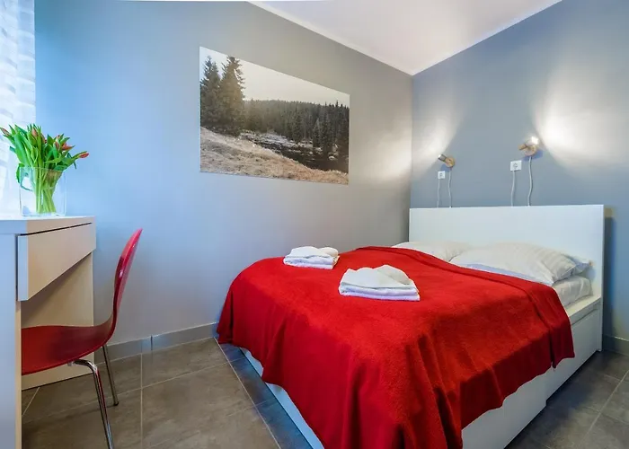 Rentplanet - Cicha Apartment